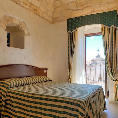 Rooms Dimora Arco - Affitti Brevi Italia Monte SantʼAngelo Exterior foto
