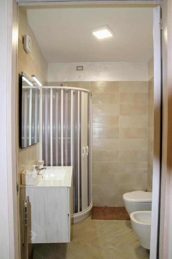 Rooms Dimora Arco - Affitti Brevi Italia Monte SantʼAngelo Exterior foto
