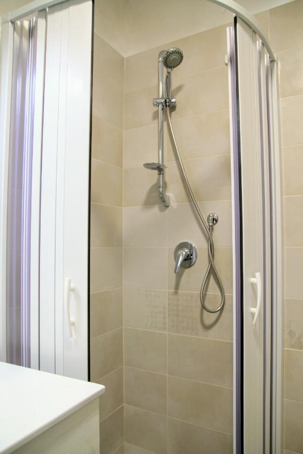 Rooms Dimora Arco - Affitti Brevi Italia Monte SantʼAngelo Exterior foto